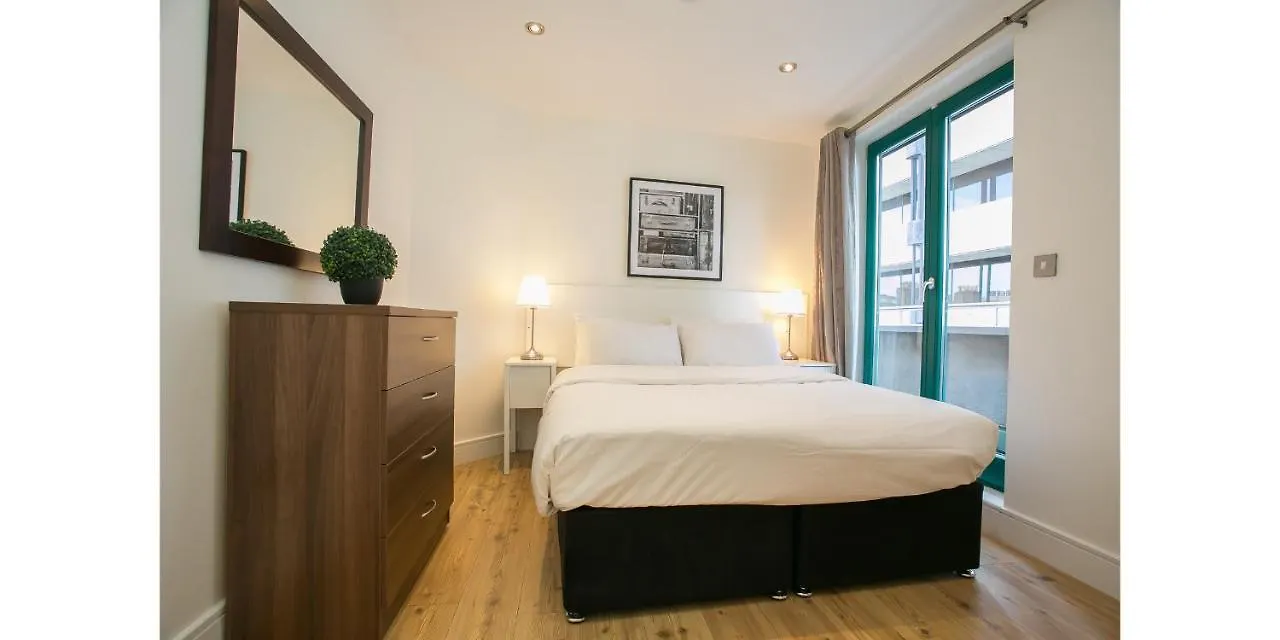 Temple Bar District Apartments دبلن 0*,